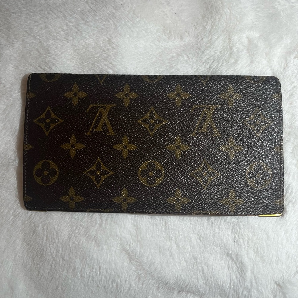 Authentic Louis Vuitton Bi-fold with Gold-plated Trim - Picture 3 of 3